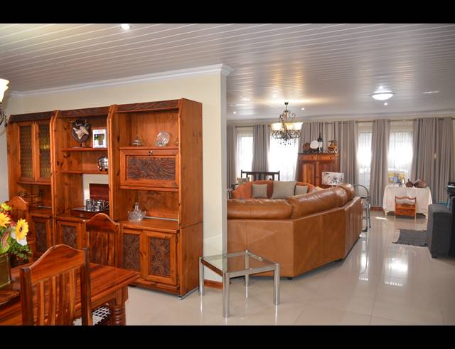 4 BEDROOM HOUSE FOR SALE IN NOORSEKLOOF